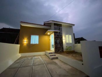 Rumah Cluster Cantik dekat Semanggi Solo