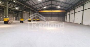 di Kawasan Industri Candi (gatot subroto), Gudang komplek industri Semarang