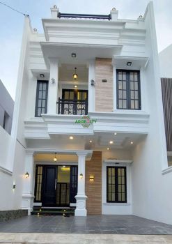 RUMAH MEWAH KALISARI PASAR REBO CIBUBUR CISALAK TOL JAGORAWI