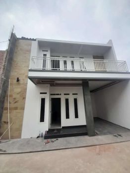 Ciledug Raya Rumah Baru 2 Lantai Ada Balkon