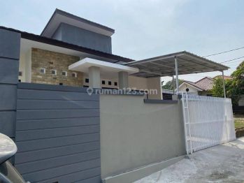 Disewakan Rumah Tinggal Dalam Komplek Permata Timur 2 Blok Hh, Bekasi