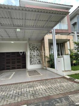 Rent Rumah: Kebayoran Essence