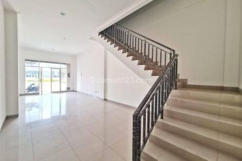 Ruko Gandeng Strategis 3 Lantai di Boston Riverview, PIK 2