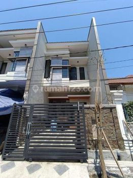 Rumah Baru Minimalis Mulyosari Surabaya Timur, Row Jalan Lebar