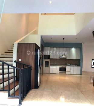 Rumah 2 Lantai 4 Kamar Senopati 600 Juta