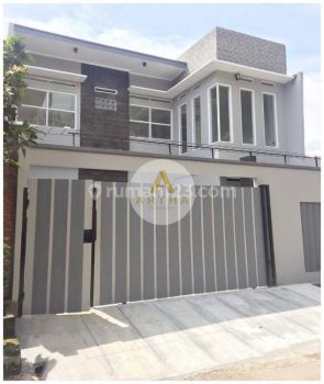 Rumah Baru + Private Pool Setiabudi Regency Bandung