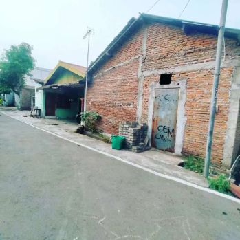 Dijual cepat dan murah bangunan hitung tanah di dekat kampus UNS SOLO