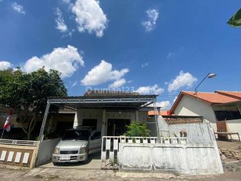 Rumah Modern 3 Kamar Tidur di Tirtomartani Kalasan Sleman
