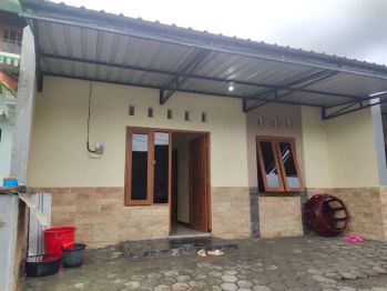 Dijual rumah berdampingan