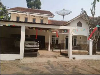 Di sewakan 1 buah rumah 2 lantai dekat apartemen melati jatinagor