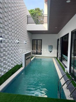Rumah Cantik 2 Lantai Dekat Bintaro Ada Swimming Pool Vc11656