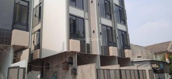 Dijual rumah baru minimalis di Kedoya, luas 36m2, 3lt, harga Rp 1.510M.