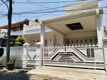 DISEWAKAN RUMAH BISA UNTUK KANTOR DI CILANDAK JAKARTA SELATAN