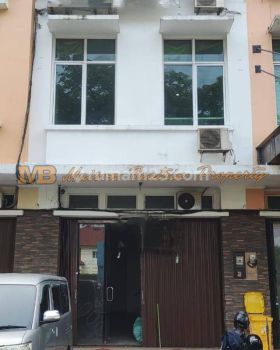 Ruko, Siap Huni Cocok Untuk Kantor Lokasi Ramai Dan Strategis