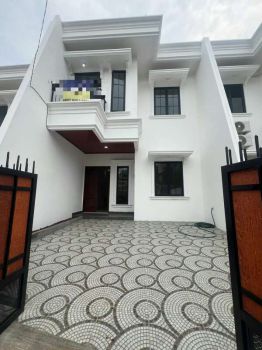 Rumah Siap Huni Pinggir Jalan di Jatiwaringin Bekasi