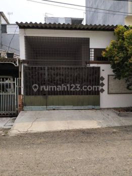 Rumah muara karang hadap barat