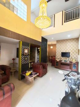 Dijual rumah cantik dua lantai dekat stasiun Sudimara dan Bintaro Jaya