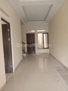 Dijual Rumah Baru Nyaman Modern 2 Lantai di Daerah Kembar