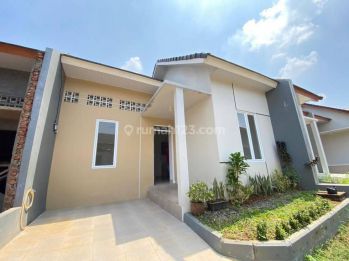 Rumah Minimalis di Komplek Meruyung