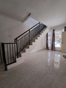 Dijual rumah 1,5 lt di Modernland, Tangerang