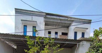 Rumah Ex Tempat Kost di Lantai 2, Wiyung