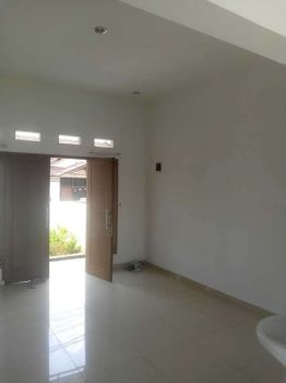 Disewa Rumah Siap Huni & Nyaman Semi Furnished di Cisaranten Kulon