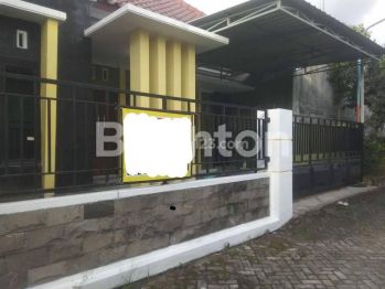 Rent Rumah: RUMAH ASRI DAN LUAS