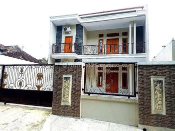 Rumah di Jual Jogja Utara Maguwoharjo Depok Sleman Yogyakarta 2 Lantai SHM Baru