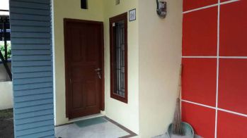 Disewakan rumah semi-furnished di dekat Stadion Pakansari Cibinong