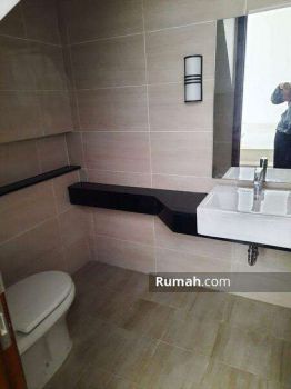 SEWA RUMAH PIK GOLF ISLAND UKURAN 6X15 CLUSTER BAGUS 2 LANTAI TERMURAH