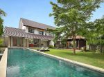 thumbnail-beautiful-captivating-3-bedrooms-villa-with-spacious-garden-in-kerobo-9