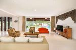 thumbnail-beautiful-captivating-3-bedrooms-villa-with-spacious-garden-in-kerobo-4