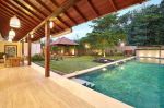 thumbnail-beautiful-captivating-3-bedrooms-villa-with-spacious-garden-in-kerobo-10