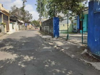 Di sewakan rumah halaman luas