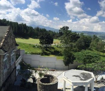 Rumah Classik Berst View Golf di Cluster Sentul, Bogor