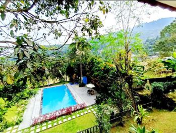 VILLA ASHLEY cisarua puncak bogor kapasitas 30 - 40 orng