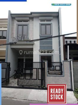 Eyecatching Rumah 2 Lt Dekat Bsm Bandung 74M9
