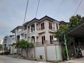 Rumah Bagus 14x16 di kompleks Ok Strategis (Hrg Negoo)...