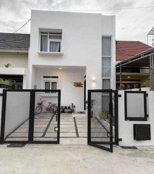 Pagar Rumah Modern dan aestetic konsep industrial