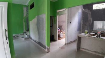 RUMAH SEKEN 3 LANTAI 4 KAMAR DI TANAH BARU DEPOK, DEKAT TOL KUKUSAN