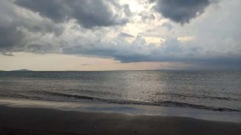 Tanah 40 are Los Pantai / Beach front Melaya view java island