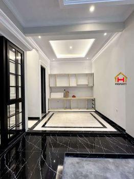 Rumah Mewah Di Pejaten Dekat TB Simatupang