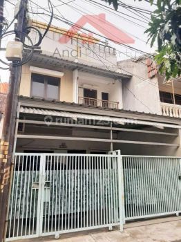 Rumah Bagus Lokasi strategis di Tomang(TM125)