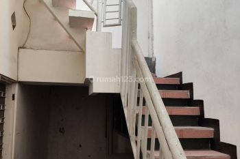 Disewakan Rumah Mulyosari Utara