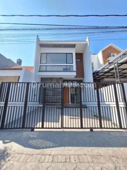 Rumah Baru Gress di Klampis Semolo dekat Hokky MERR