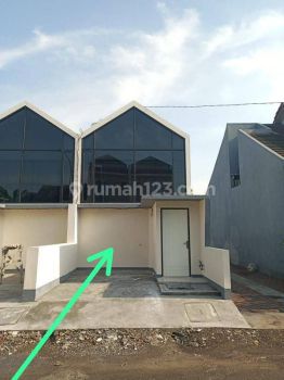 Rumah di Gunung Anyar 2 Lantai Baru SHM Selatan