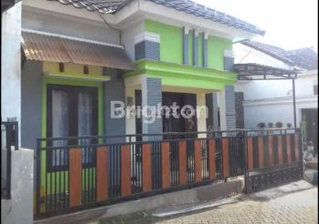 RUMAH DI TENGAH KOTA DAERAH BLIMBING