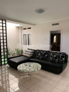 Disewakan Rumah Keren Full Furnish Di Area Kota Baru Parahyangan