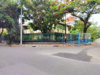 Dijual Rumah harga Tanah di Pusat Kota Jln.Jaksa Agung Suprapto, Genteng,