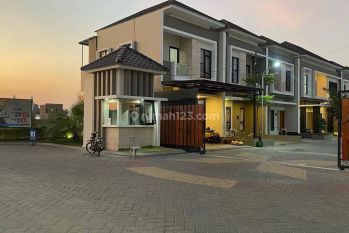 Rumah 2 Lantai Dekat Luwes Gentan